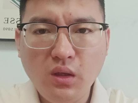 雷军发布会直接认输!打了多少喊遥遥领先的脸 雷军这波操作真的太圈粉了!你们觉得小米能超越特斯拉吗?评论区聊聊。#雷军 #小米汽车 #特斯拉 #小米YU7GT