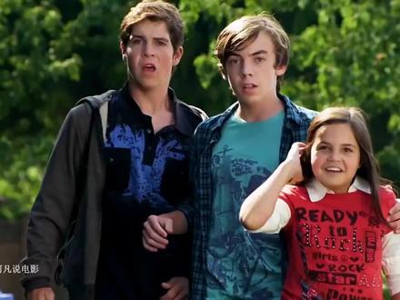 女孩被玩偶换走了灵魂,并被替代了在家里的位置。 #电影解说 #恐怖短片