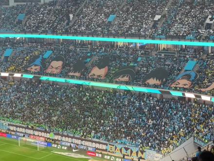 今天梭鱼湾的tifo,儿童节特别主题,打出we are the world的时候,内心是震撼和感动~#球迷看台 #看台文化 #足球 #大连 #儿童节