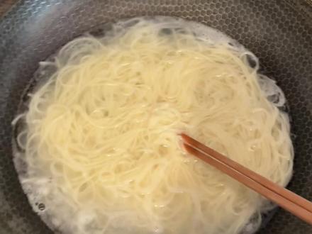 其实 面条是我摆上去的 哈哈哈哈 #家有煮夫