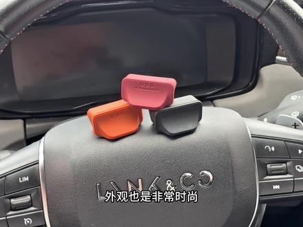 领克obd接口裸露在外,易受灰尘和水质影响,导致电脑无法检测和系统无法升级维修,需拆掉整个仪表台,费时又费力,建议车主安排obd保护罩,防止灰尘水质进入保护obd接口!#领克 #领克03 #领克06 #领克09 #领克01