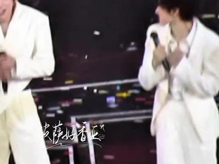 QQ爱限时返场,宝贝你萌你萌!😘#张真源QQ爱甜度爆表 #时代少年团张真源 #时代少年团演唱会