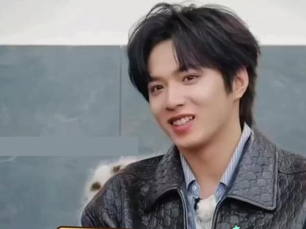 刘耀文上个综艺让你学到真东西了。 #左奇函 #刘耀文 #宇宙闪耀请注意