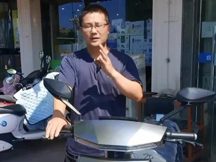 电动车骑的舒不舒服,减震起了关键作用,自己动手调节更方便#丹阳市区香草苑金箭电动车 #电动车维修 #同城好店推荐 #同城精选