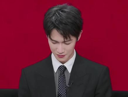 #昀牵孟绕#尚公主#孟子义李昀锐#暮晚摇 #言尚 小林打乱顺序画,最终的心思解读:玫瑰(M孟)桃子(Z子)樱桃(Y义)这细节你get到了吗?