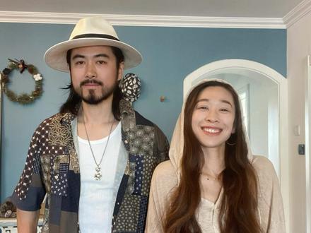 里口山的紫藤花开了,短暂且美好,带大家一起去赏花吃肉,Gogogo~#情侣日常 #dou上热门 #日常vlog #抖音小助手 #春日游玩计划 #情侣穿搭ins风 #享受这悠闲时光 #户外 #随手拍春天 #一起去野餐吧 #记录生活中的小美好 #生活的烟火气息 #记录真实生活 #一起享受大自然的美