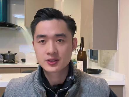 APP帝国最后的黄昏”不仅是一句口号,#智谱开源“会操作手机的AI”
#智谱开源AutoGLM
#智谱开源GLM-4.6V系列大模型
智谱开源GLM-4.6V系列大模型智谱开源GLM-4.6V系列大模型智谱开源GLM-4.6V系列大模型 APP装机量触顶,流量越来越贵,你还在死磕旧赛道吗?🌇 “APP帝国最后的黄昏”不仅是一句口号,更是正在发生的现实。AI重构一切,交互方式正在发生根本性的变革,那个点图标的时代快要结束了。 看不懂趋势,你就是时代的弃子;看懂了,你就是下一波的赢家。 这期视频,带你拆解APP时代落幕背后的底层逻辑,以及新时代的入口究竟在哪里!未来已来,别做最后知道的那个人