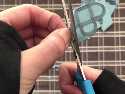 #剪纸 #剪纸教程 #燕山雪花剪纸教程 详细的剪纸过程介绍