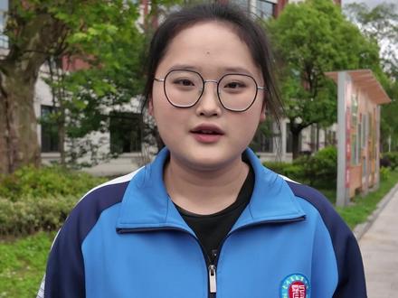 高考倒计时!龙里高三学子大声喊出目标大学。愿你们乘长风破万里浪,落笔生花,圆梦今夏#为高考考生加油 #愿所有高三学子金榜题名 #金榜题名 #志愿填报 #高考 @DOU+小助手