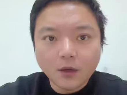 #上热门在此强烈呼吁及肯请:娄底市的大家长和湘BA组委会对永州文旅总工兼男篮领队的贺义辉声讨,还娄底市一个公平公证,强烈要求督促贺在省级主媒向娄底人们公开道歉。贺义辉大黑子要找的瓶子找到了,要是有人能联系这黑子请转告。你无中生有,巅倒黑白,歪曲事实,作为官方都这样,上梁不正下梁斜,通通都疯了吗