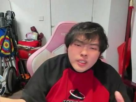 桃黑黑解释大白菜开播
和玉米回私信事件 (洗衣机录音事件在另外一个视频有点长所以单独放了)#桃黑黑 #桃黑黑直播回放