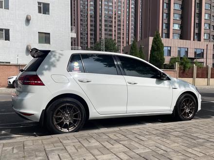 分享给广大高尔夫7车友们
#日常拍车 #拼豆 #停车牌diy #大众高尔夫