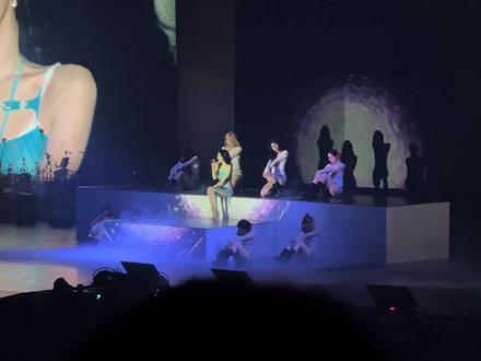 人鱼公主吟唱中…
#宁艺卓 #aespa香港演唱会 #宁艺卓直拍 #宁艺卓solo