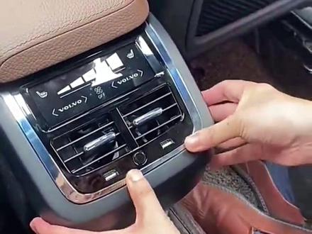 #汽车用品 #汽车好物 沃尔沃后排出风口风扇安装,美观实用