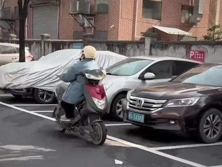 电动车新国标来了,旧车咋办,新车咋买? #电动车以旧换新 #电动车新国标 #电动车防火 #北京范儿