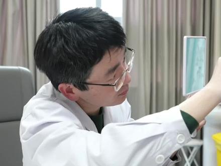 平扇和开扇双眼皮区别在哪里?哪款更自然好看?#开扇 #双眼皮 #平扇型双眼皮 #武汉双眼皮 #武汉双眼皮徐逸