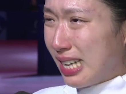 中国香港选手江旻憓夺冠后采访泣不成声~#来央视频看奥运会 #巴黎奥运会
