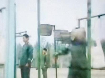 高段位老兵怎么练功夫 这是以前的老兵功夫训练实录,一招一式都是硬功,很少见的练法,现在估计看不到了 #传统武术 #功夫 #老兵