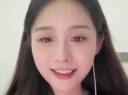 给阿嫲的情书王晓慧 #直播间录屏分享
这个视频解释了
1.王晓慧不是老师
2.她直播只是想为网友解答一些问题,不是为了收礼物。#给阿嫲的情书 #王晓慧