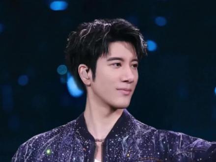 王力宏如何让几十万人抢票抢疯? #王力宏 #王力宏演唱会 #王力宏演唱会现场 #最好的地方