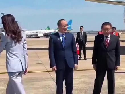 郑丽文开启上海之行,韩国瑜不装了,侯友宜被怒怼,非常不简单