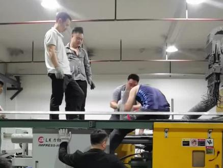 压铸机打不开模,你们都是怎么弄的!