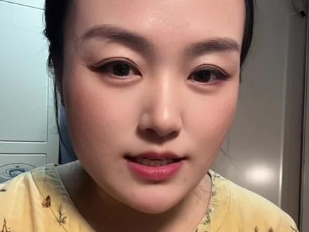 #热点 2026.2.15
今日金价报到
国内金价与国际暗金金价
#黄金#白银#国际暗金#白银暴跌