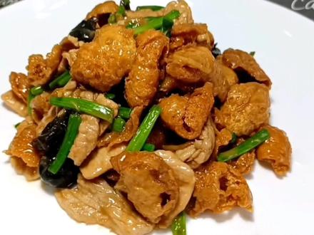 天津老菜“炒荤素”,荤和素分别是嘛?解馋神菜饭馆少见了,收藏#炒荤素 #天津菜 #美食教程 #面筋 #天津特色美食