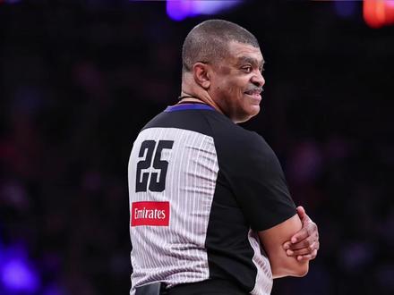 #马刺vs雷霆抢七大战 !裁判:#马克戴维斯 #NBA #文班亚马