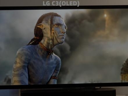 惊艳|HDR效果优秀 | 红米GPro27U开箱体验 观看提示: 请打开HDR显示功能观看来获得最佳视觉体验
视频内容:
最近新入手的这款红米的G Pro27U显示器, 是近期非常热门的一款支持HDR1000和杜比视界认证的MiniLED显示器(只电视模式), 再加上自带电视系统和小爱同学, 可以说给的是真多.
不仅如此,它的背光调教还在所有MiniLED显示器中算中上等的,而它的价格如果算上国补的话只有2200多元,是非常具有性价比的一款产品.
我用它连接我的M4Max Macbook Pro使用了一段时间并且进行HDR视频剪辑和监看,实际效果超出我的预期,所以特此分享一下我的初步上手体验,也让有类似HDR素材监看和剪辑的朋友了解一下这款显示器的实力, 坦白说这款产品在一众MiniLED中,甚至是比它价格更贵的MiniLED比较中丝毫不落下风, 绝对是近期值得选择的产品. 也因此可以看到在网上经常会出现缺货,断货的现象.
商品自费购买, 视频观点都是个人真实体验和感受.
如果您不认同,那也正常,毕竟我的视频是表达我的观点,而不是为了满足其他人的看法,更不是征求别人的同意. 当然如果您有关于这款产品的任何问题,都可以在评论区发表出来,如果问题集中,我会考虑后面再做一期集中解答.
#显示器 #miniled #HDR #视频剪辑 #数码科技