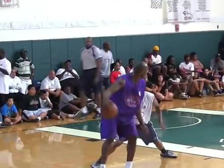 科比为什么要学习后仰跳投?甚至成为他的招牌动作! #篮球 #篮球技巧 #后仰跳投 #科比乔丹 #乔丹后仰跳投