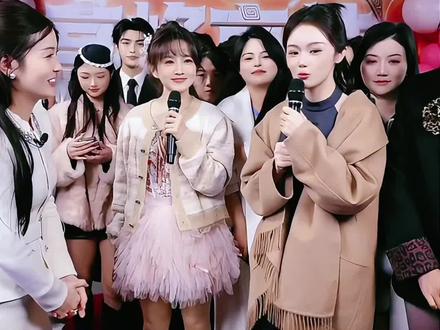 文儿奉节行【参加斤宝生日】 252祝斤宝317生日快乐 货品大卖 文儿 斤宝友谊长存 越来越好 #文儿文er #斤宝317 #奉节 @文er @斤宝🥩³¹⁷