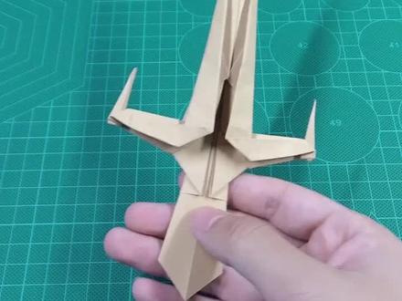 #手工 战斗力100000000+的圣剑折纸!这么帅的武器,究竟是谁的?