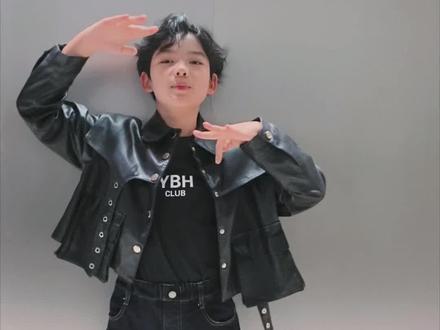 求了妈妈好久,我终于拍了这个视频!然而……结果你们自己看吧~#意想不到的结局 #求了crush好久才同意和我拍 #裴曦哲 #万万没想到 #一般人不告诉他