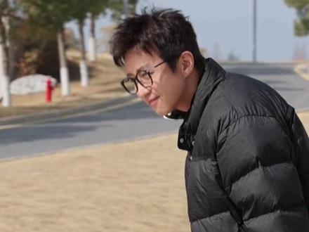 邓超从下车开始就演上了!#邓超 #奋斗吧人生首录 #奋斗吧人生