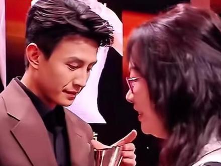 今年的短剧谁看了不说一句:2025短剧崛起元年哇! #短剧 #盛夏芬德拉 #好一个乖乖女 #十八岁太奶奶驾到 #家里家外