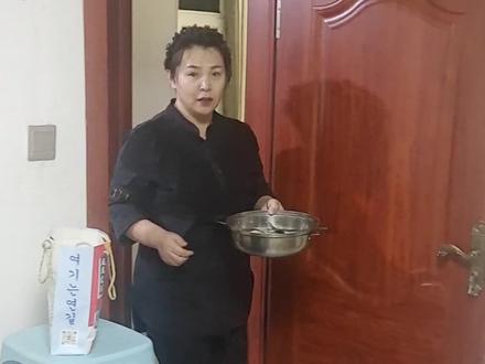 野生小河鱼 也就东北人能知道这含金量#东北野生 #美食 #美食分享