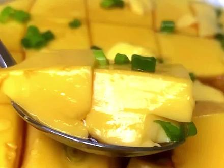 芙蓉蛋不要直接下锅蒸,多加这2步像布丁一样嫩滑