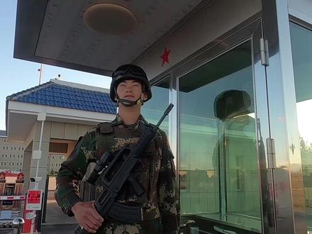 沉浸式体验警卫兵的一天,果然,长得帅的都上交给国家了!