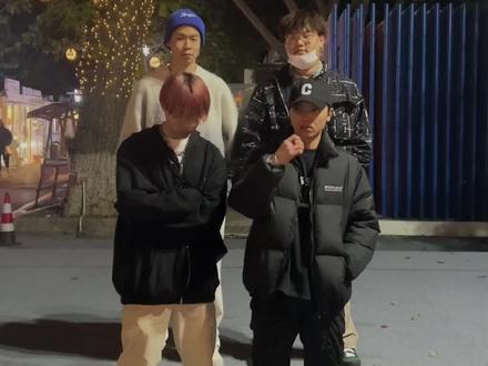 本期街访嘉宾来自南京大学@LilKoki @Aniverrr @WalkonSauce
🎵《Fall in NanKing (南京的秋天)》☁️已发布
#说唱 #原创 #校园说唱