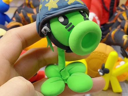 捏植物大战僵尸超级机枪豌豆手办#粘土教程 #植物大战僵尸 #手艺人 #我的手工日常 @抖音正能量