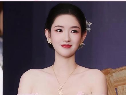 铁证开机换女主,王玉雯疑被张艺凡截胡 #曝张艺凡顶了王玉雯角色 #吃瓜群众 #娱乐圈 #娱乐评论大赏 #娱乐播报台