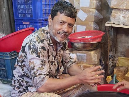 手搓米花丸子,依然是熟悉的味道。 #爆米花 #孟加拉国 #旅行大玩家 #网红爆米花 #妈呀太香了