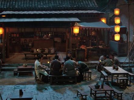 长安二十四计:没想到连谢淮安喝酒都藏着细节! 长安二十四计:没想到连谢淮安喝酒都藏着细节!#长安二十四计 #成毅 #电视剧 #热剧