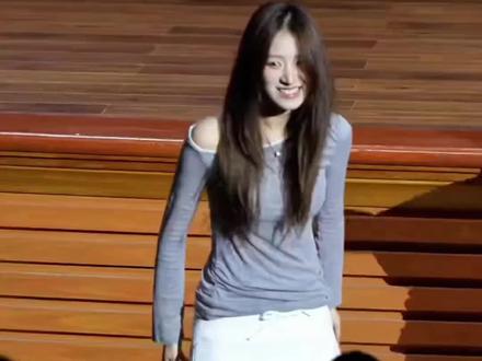 这个大长腿,谁顶得住啊 #搞笑 #脱口秀 #脱口秀搞笑视频 #二狗脱口秀 #这谁顶得住啊