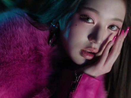 IVE新歌主打曲《BLACK HOLE》MV预告来喽
#kpop #IVE #张元英 #安宥真