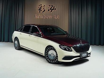 奔驰e300不要错过的颜色,超亮黑玫瑰双拼沙哈拉黄,小小改动就能升级成奔驰“迈巴E” #奔驰e300l #汽车贴膜 #抖音汽车 #专业贴膜 #沉浸式 #解压 #汽车美容 #精致洗车 #dou是好车 #汽车改色贴膜