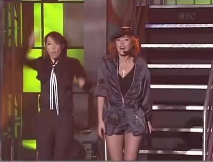 2004年高耀太获mbc十大歌手奖。这仨逗比明明能装帅,确偏偏犯二😂#经典 #综艺 #高耀太 #金钟民 @抖音小助手