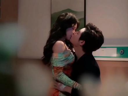 吻戏超多的短剧#上头短剧 #短剧推荐 #追剧不能停 #强烈推荐 #高甜吻戏