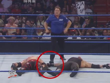 WWE幕后的秘密,送葬者如何闪现登场?“蒙眼”真的看不见? #wwe #摔角